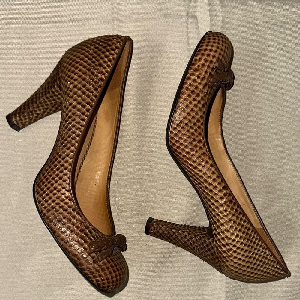 Vince Camuto Brown/Beige Snakeskin Pattern Textured Heels Size 7 - Picture 10 of 11